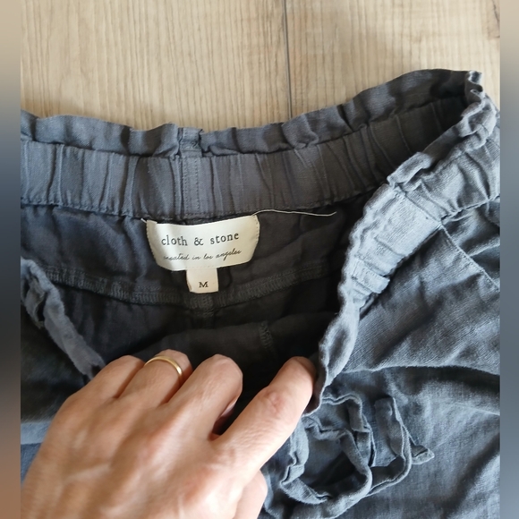 Cloth & Stone Grey Linen Crop Pant. Size M - Picture 5 of 5